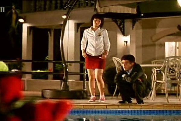 九个女仔一个鬼